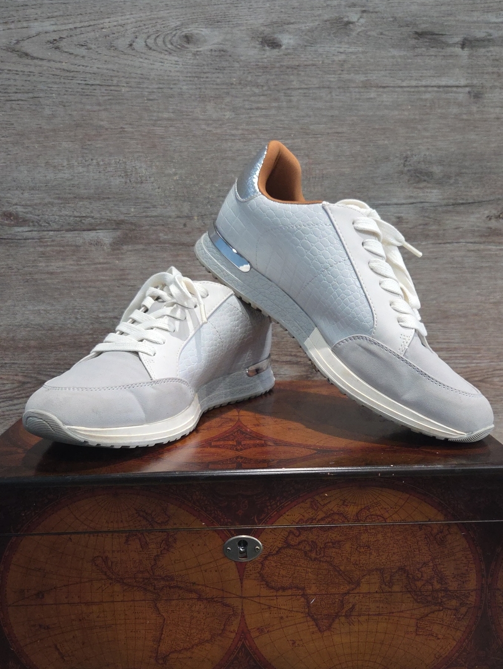 DV by Dolce Vita Light Gray and White Womens Joggy Sneakers